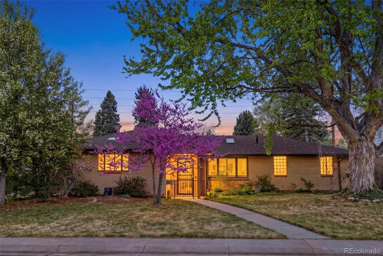 221 Magnolia Street