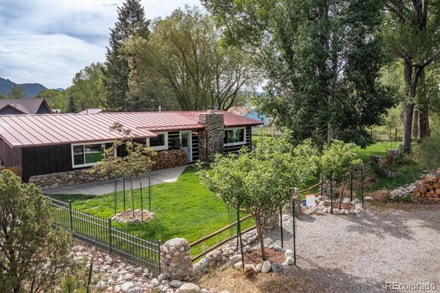 173 S Sangre De Cristo Avenue