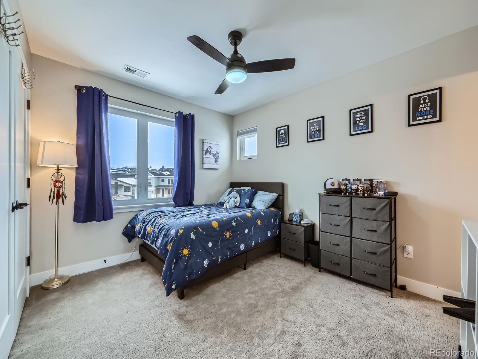 938 Larkspur Lane