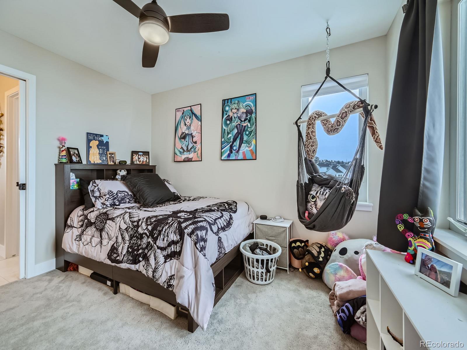 938 Larkspur Lane
