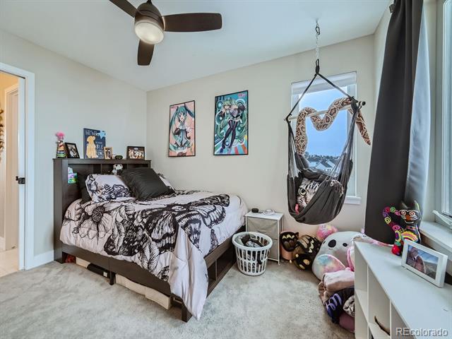 938 Larkspur Lane