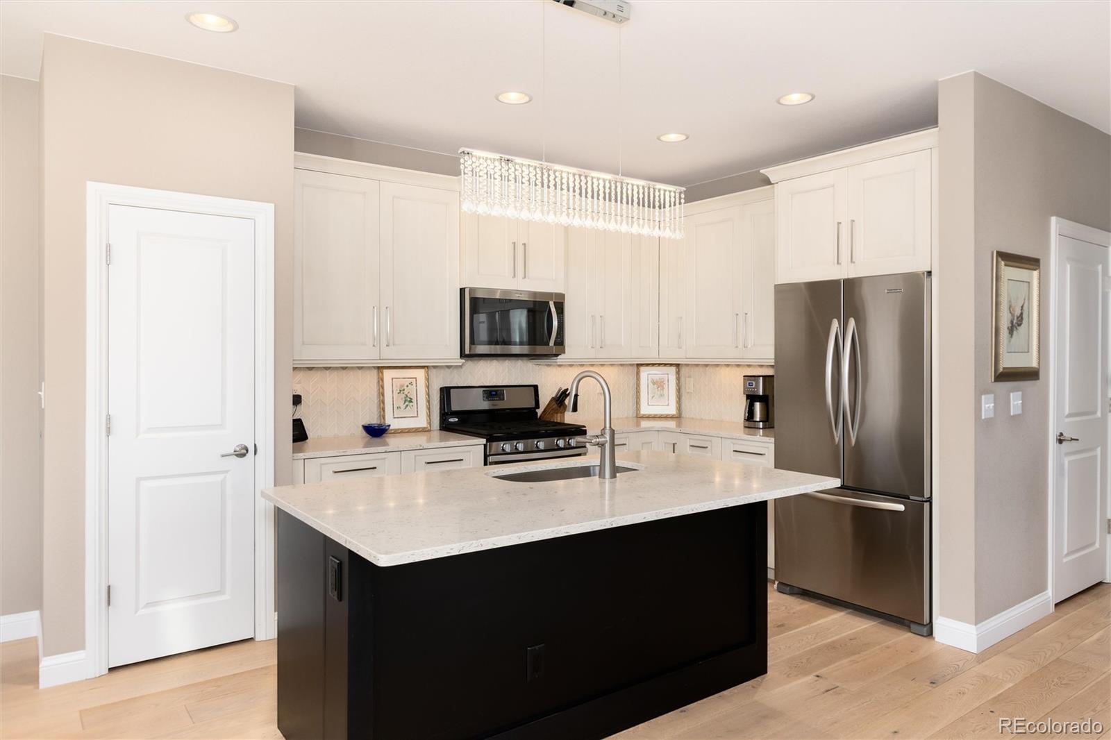 4100 Albion Street Unit: 1605