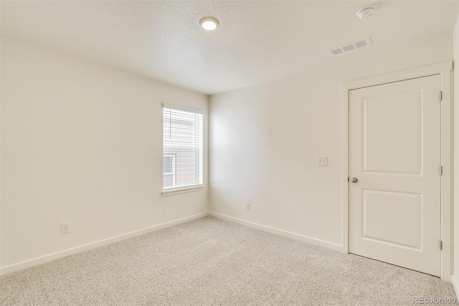 332 Hummingbird Lane