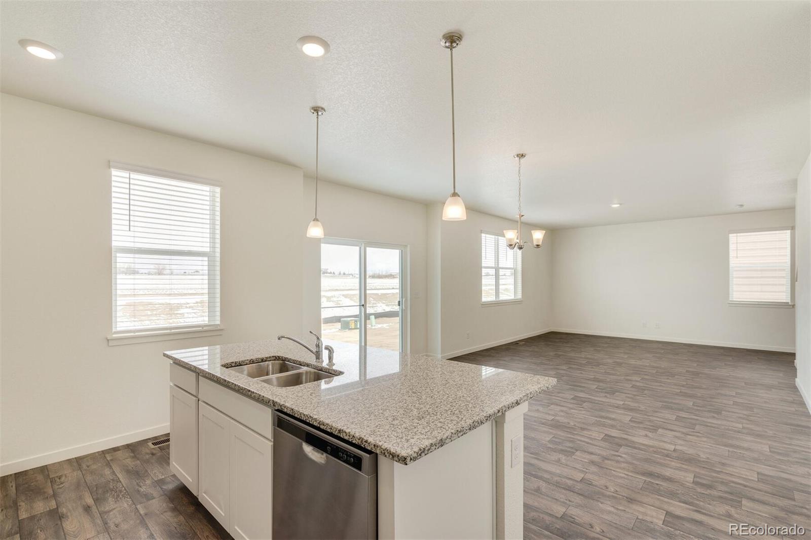 332 Hummingbird Lane