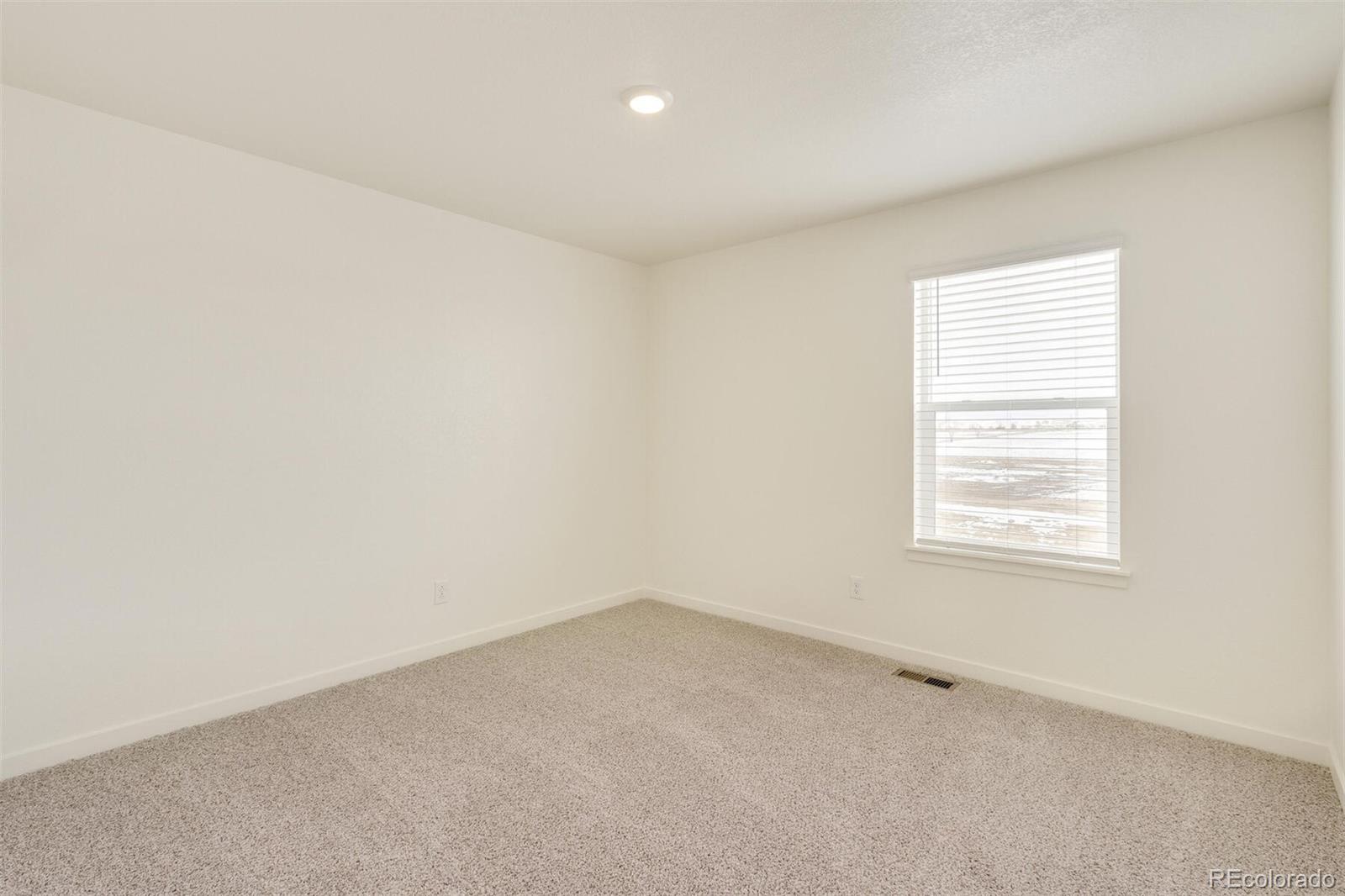 332 Hummingbird Lane