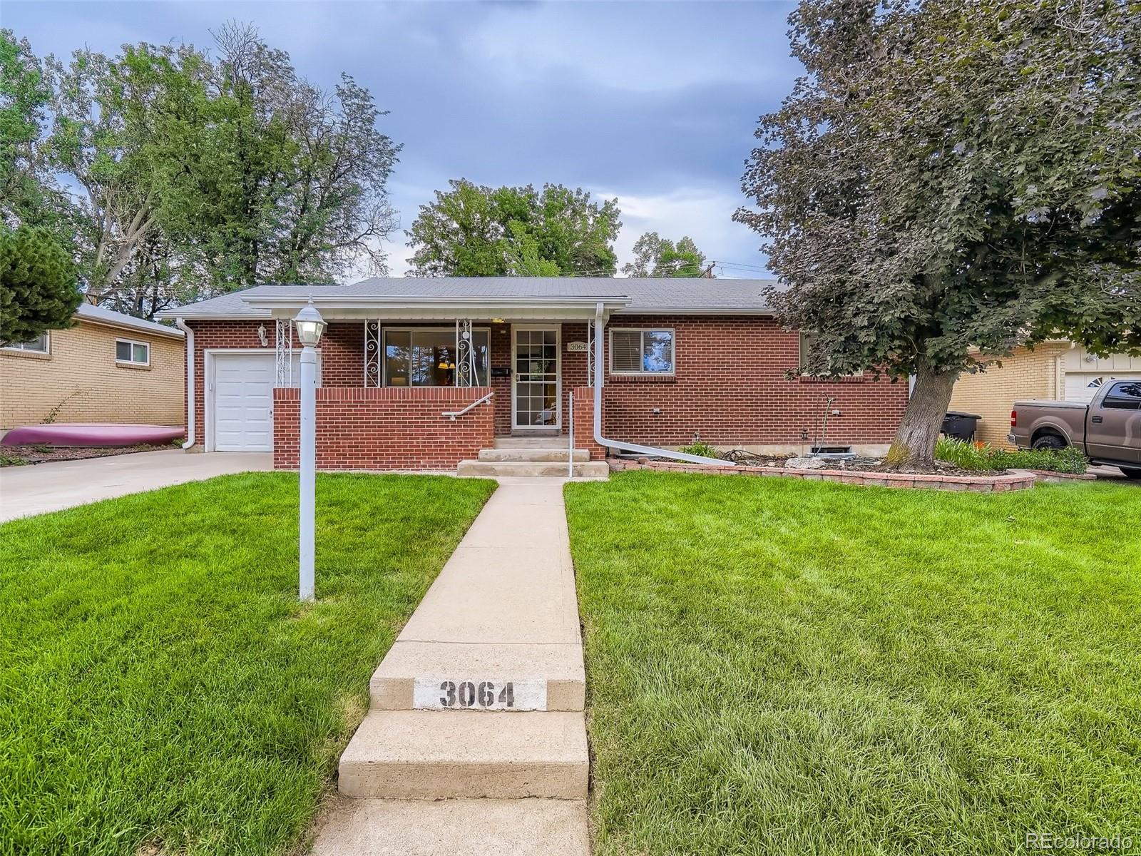 3064 S Zurich Court
