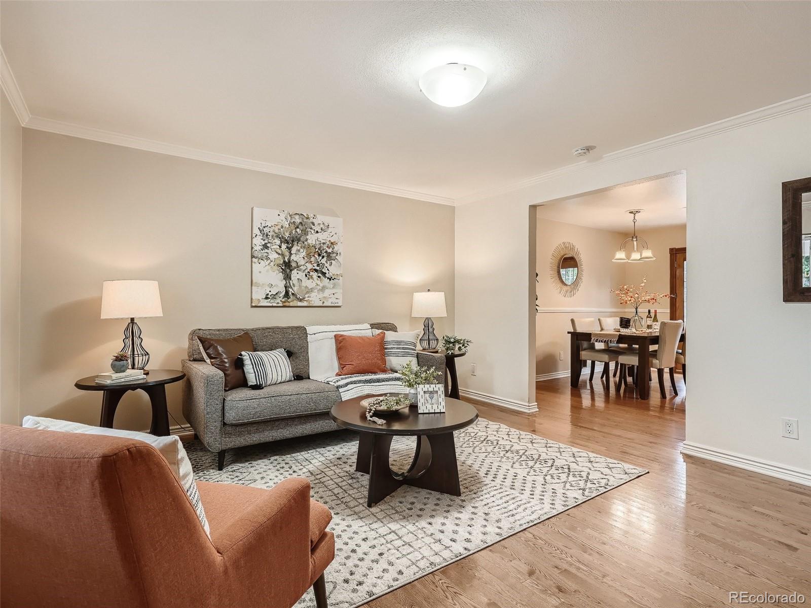 3064 S Zurich Court