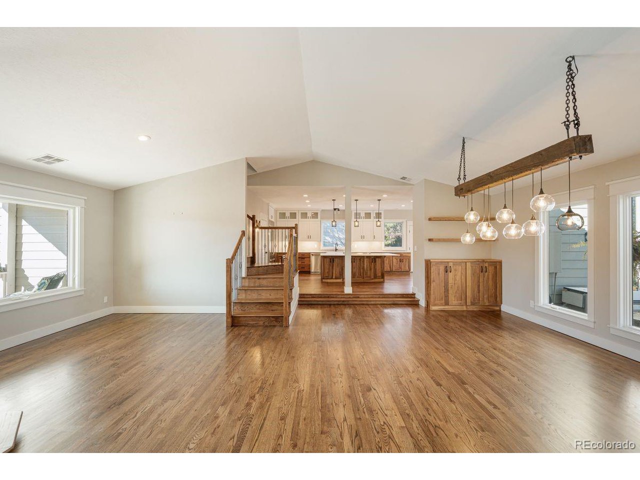 301 W Harper St