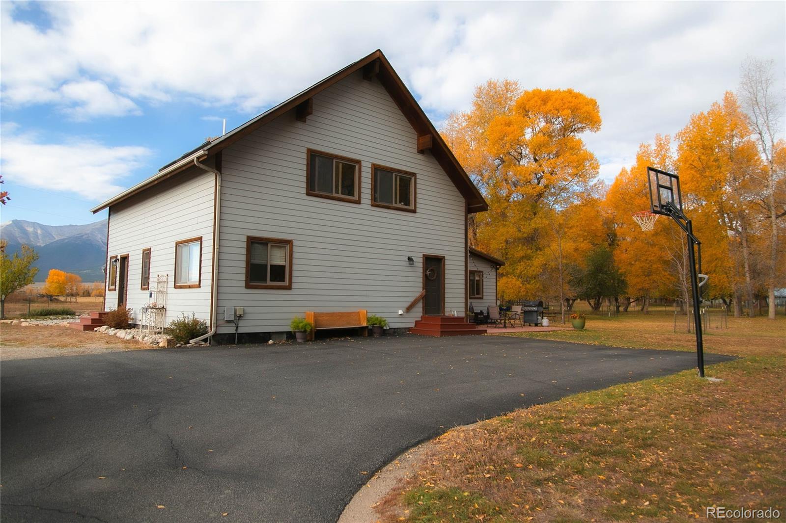 426 S San Juan Avenue