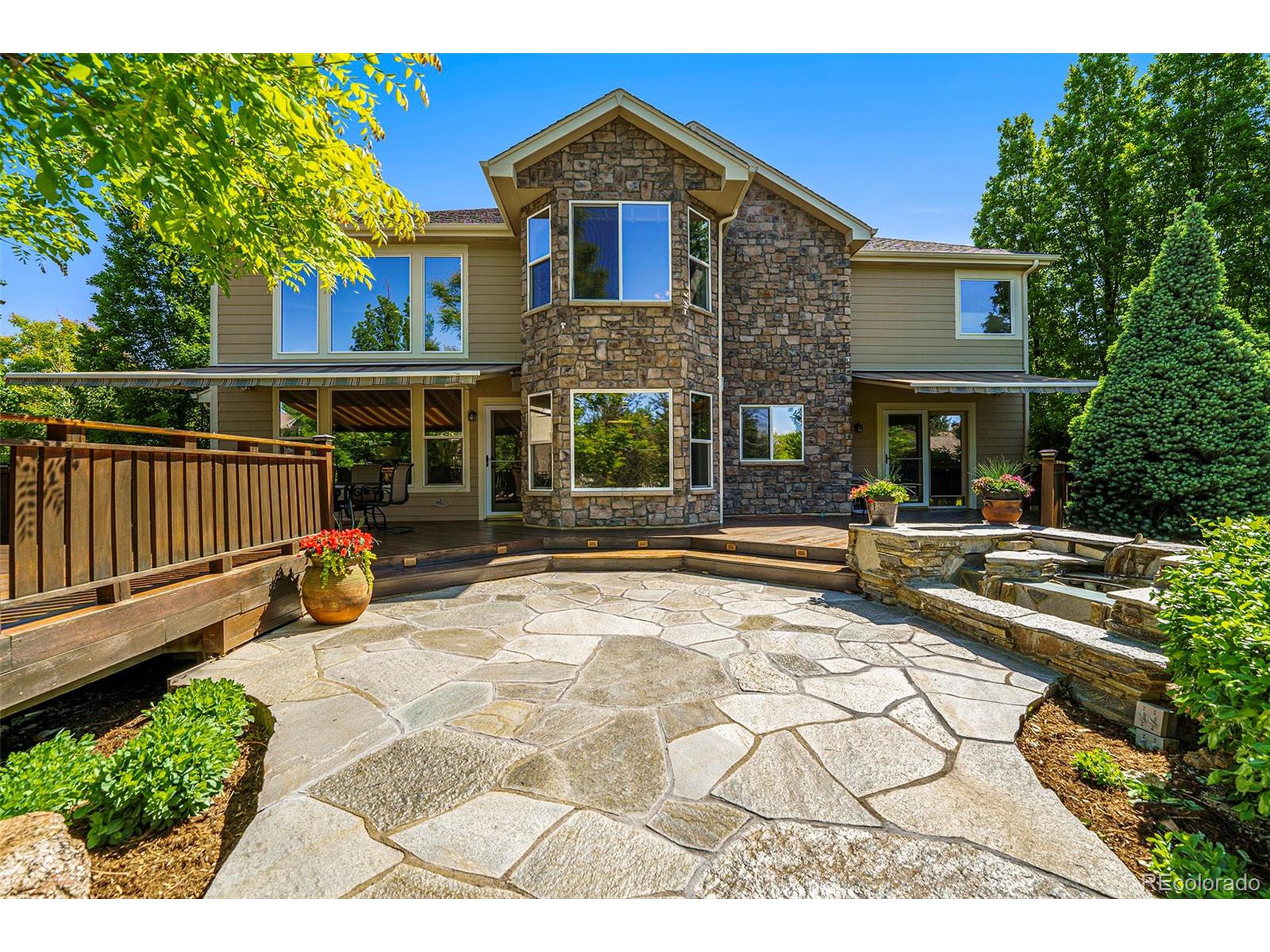 3822 Broadmoor Loop