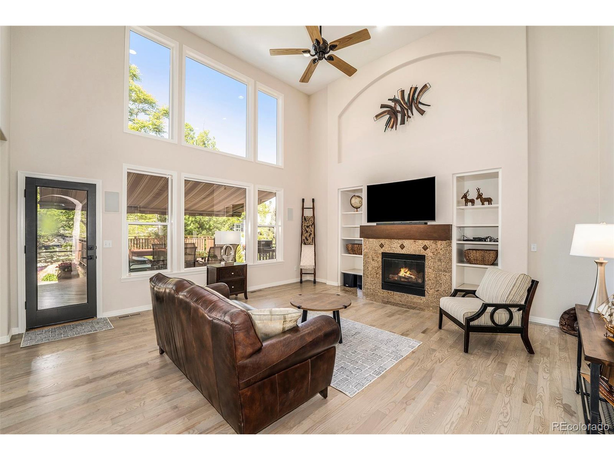 3822 Broadmoor Loop