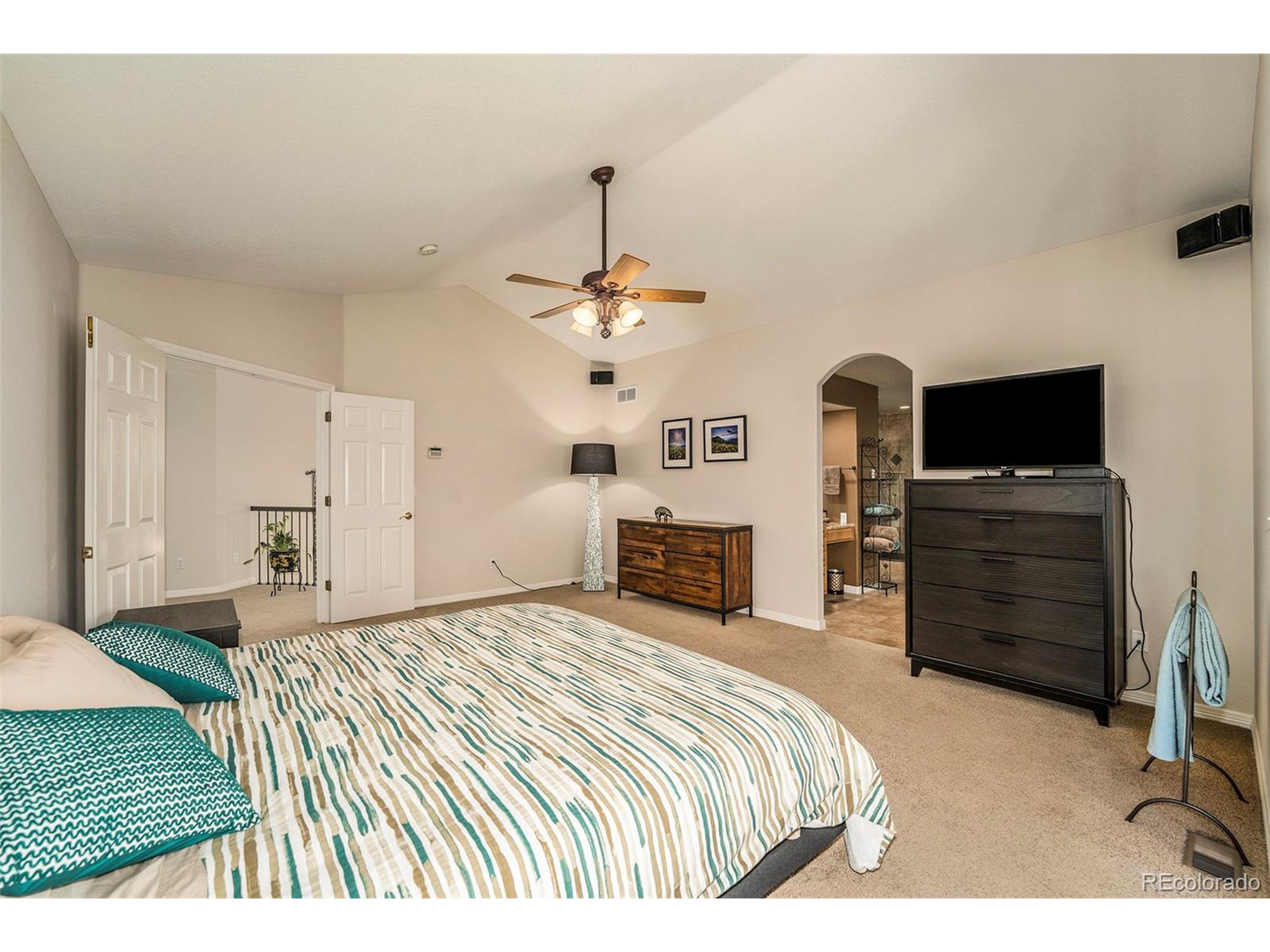 3822 Broadmoor Loop