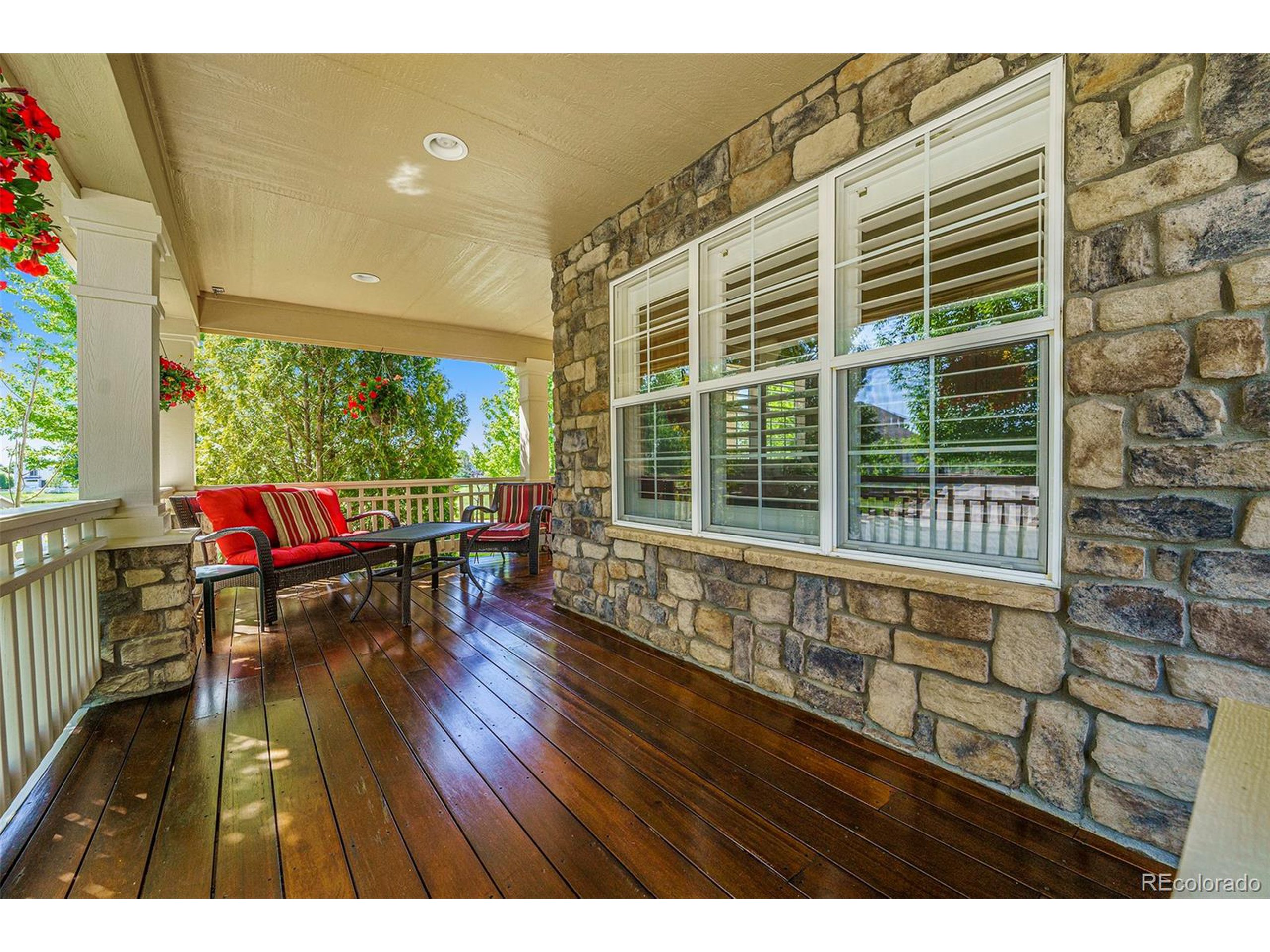 3822 Broadmoor Loop