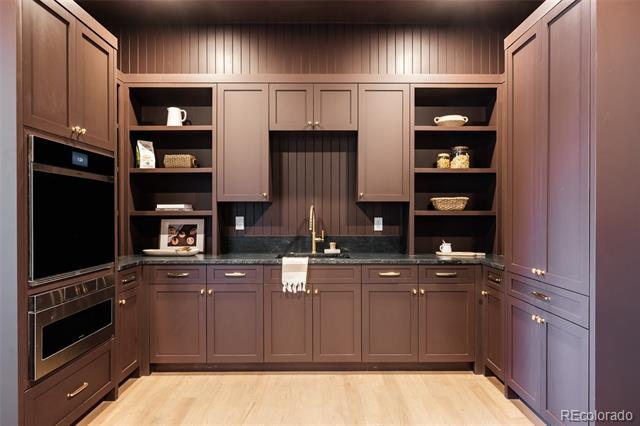 8937 Little Raven Trail