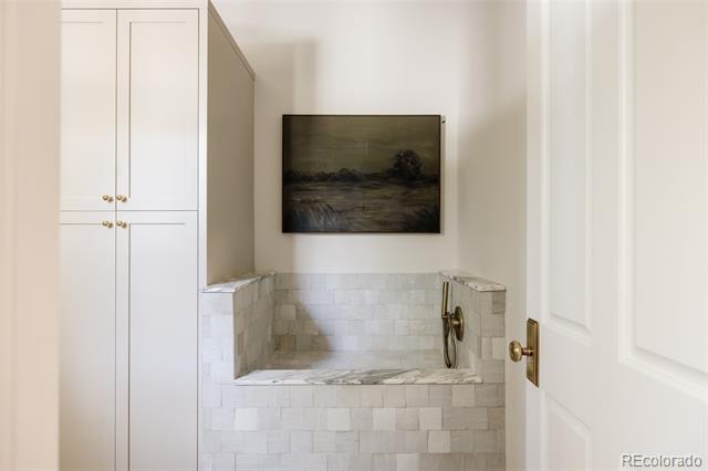 8937 Little Raven Trail