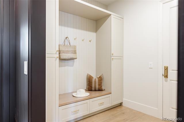 8937 Little Raven Trail