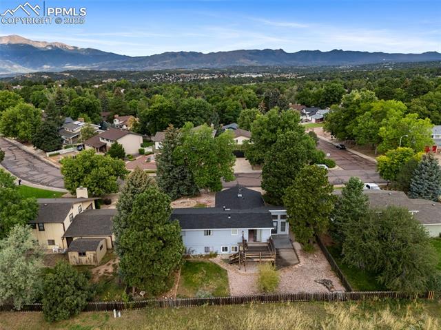5035 Escapardo Way