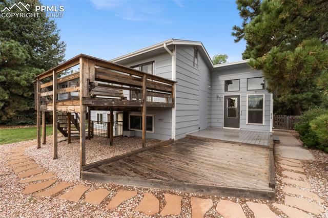 5035 Escapardo Way