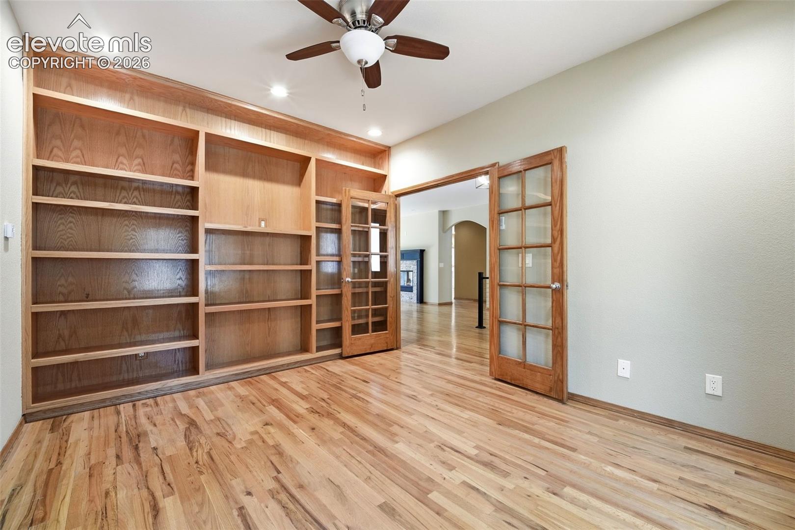 3925 Wavy Oak Drive