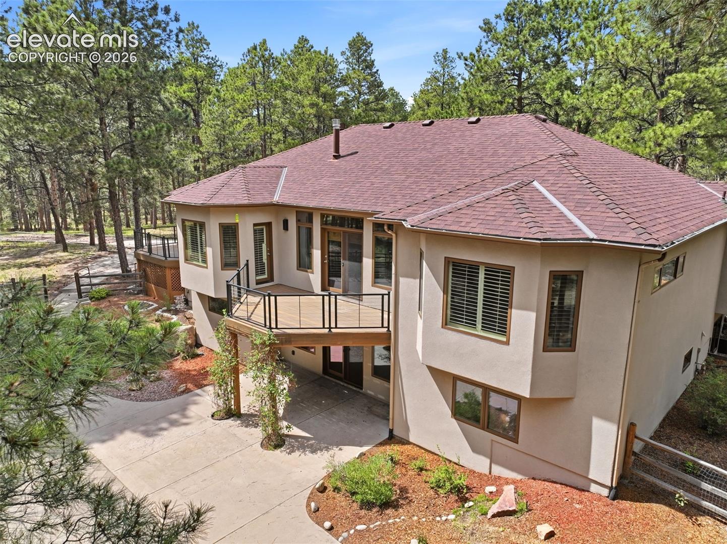 3925 Wavy Oak Drive