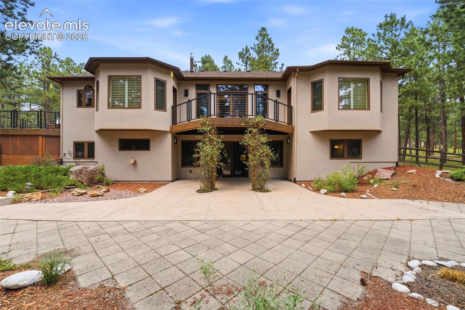 3925 Wavy Oak Drive