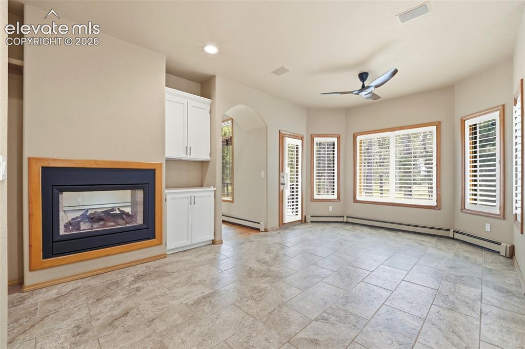3925 Wavy Oak Drive