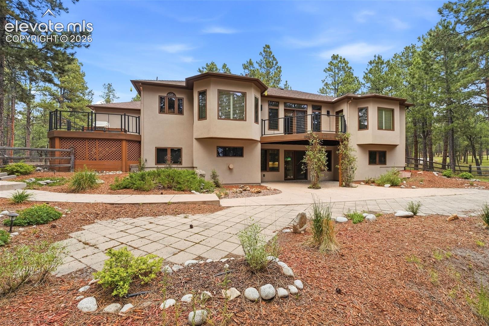 3925 Wavy Oak Drive