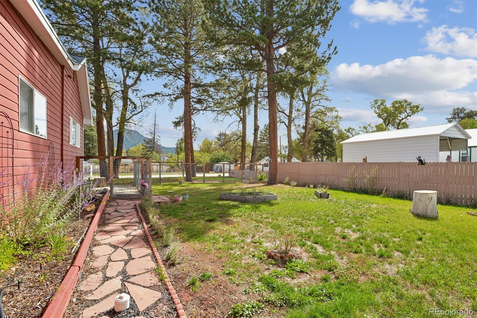 138 N Pleasant Avenue