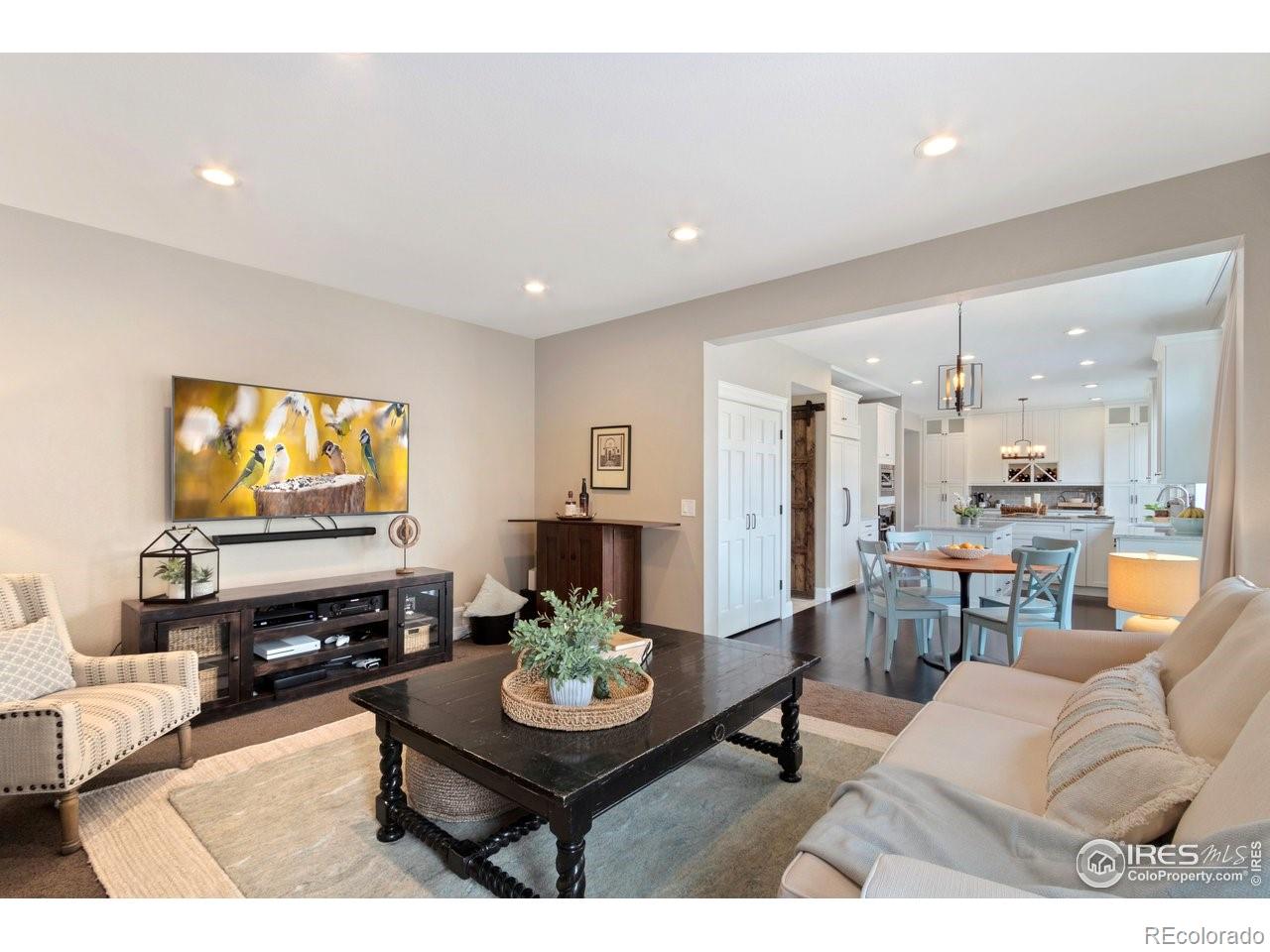 2415 E Lansdowne Court