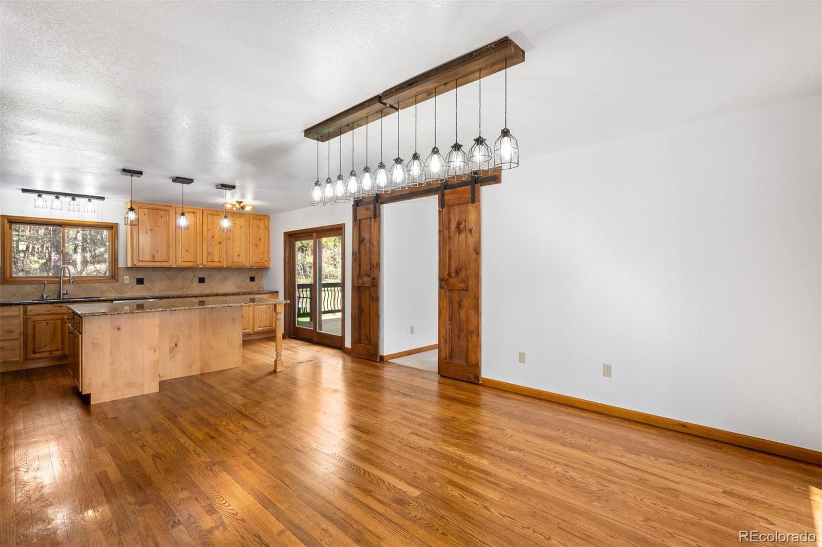 612 Nob Hill Trail
