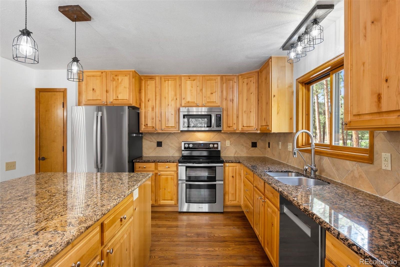 612 Nob Hill Trail