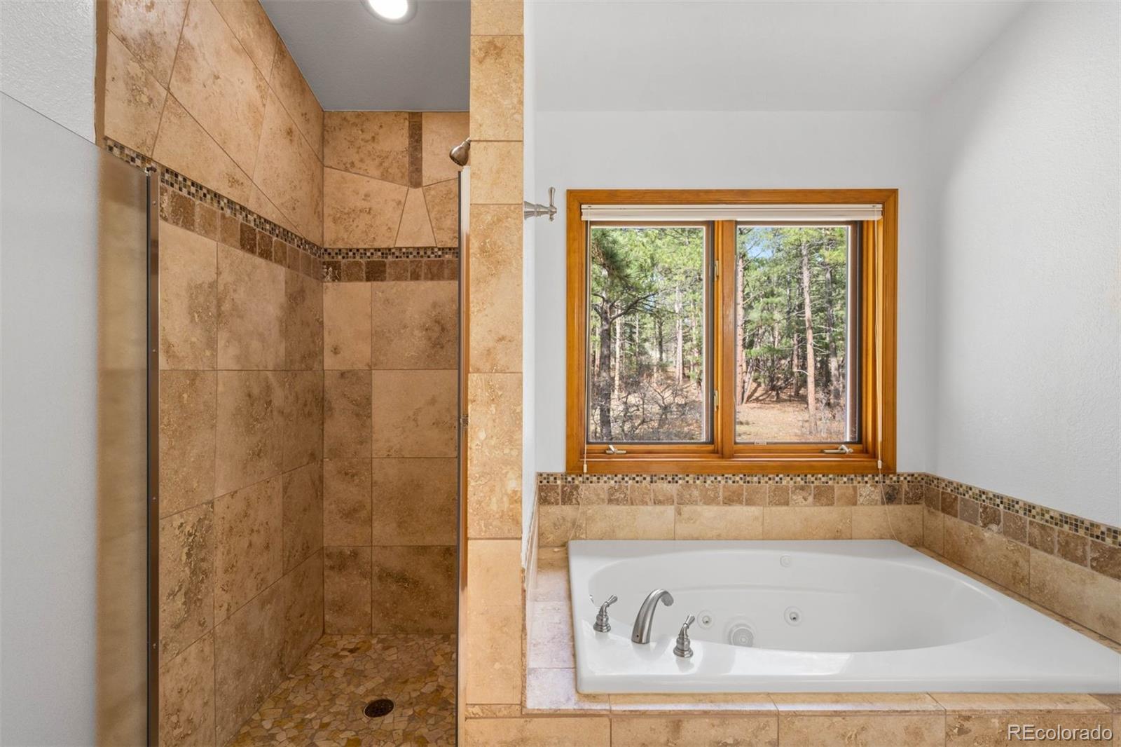 612 Nob Hill Trail
