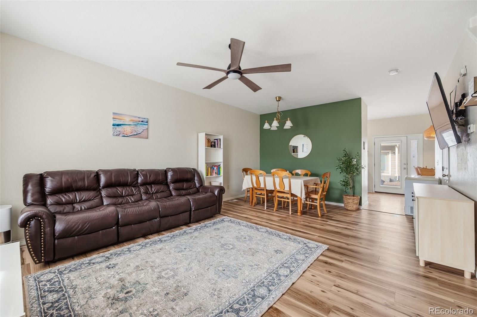 10558 Country Park Point