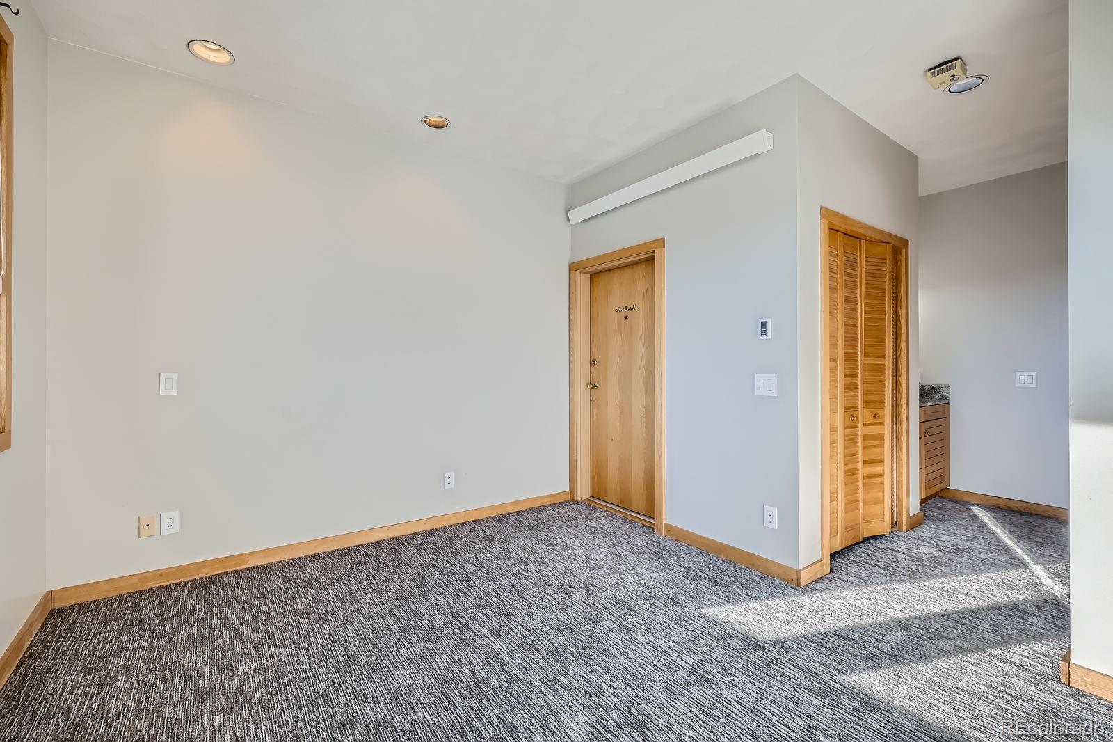 423 Salt Lick Circle Unit: 423