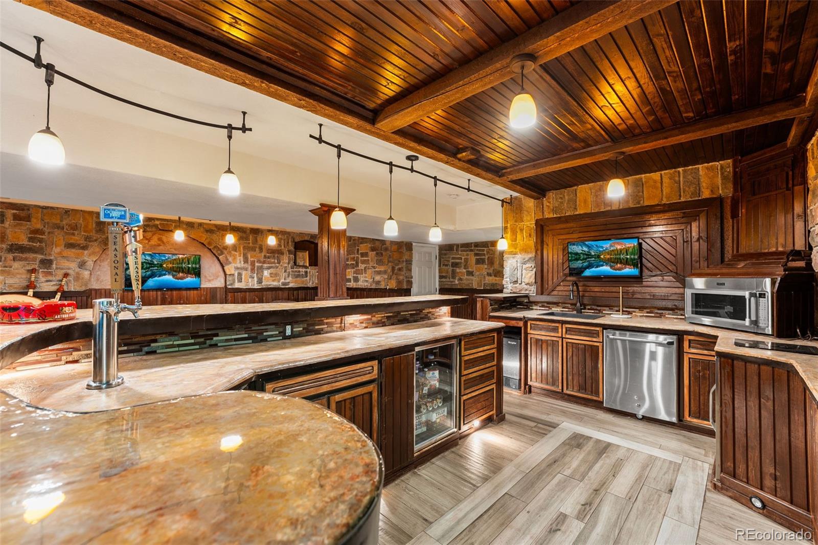 13896 Muirfield Court