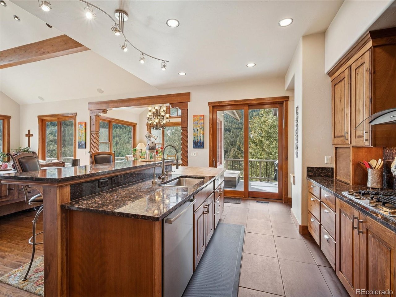 280 Meadow Ln