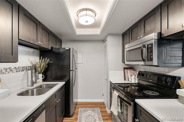 8335 Fairmount Drive Unit: 9-107