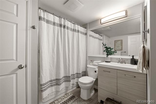 8335 Fairmount Drive Unit: 9-107