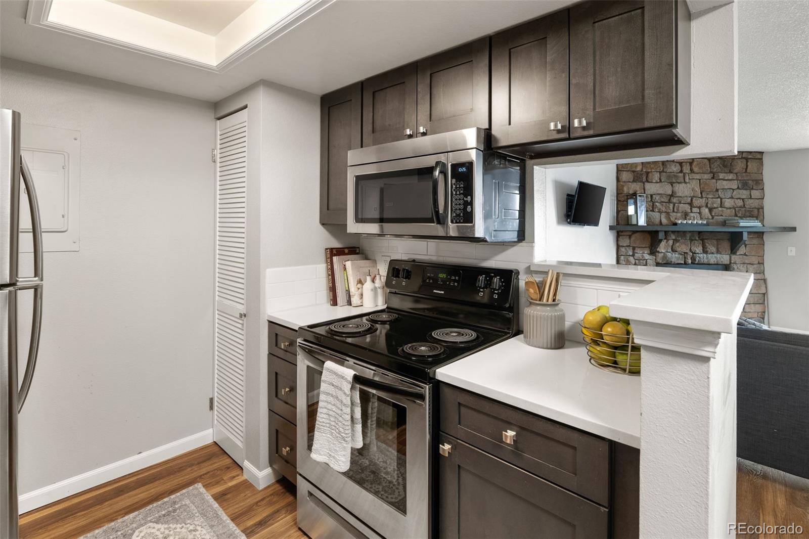 8335 Fairmount Drive Unit: 9-107