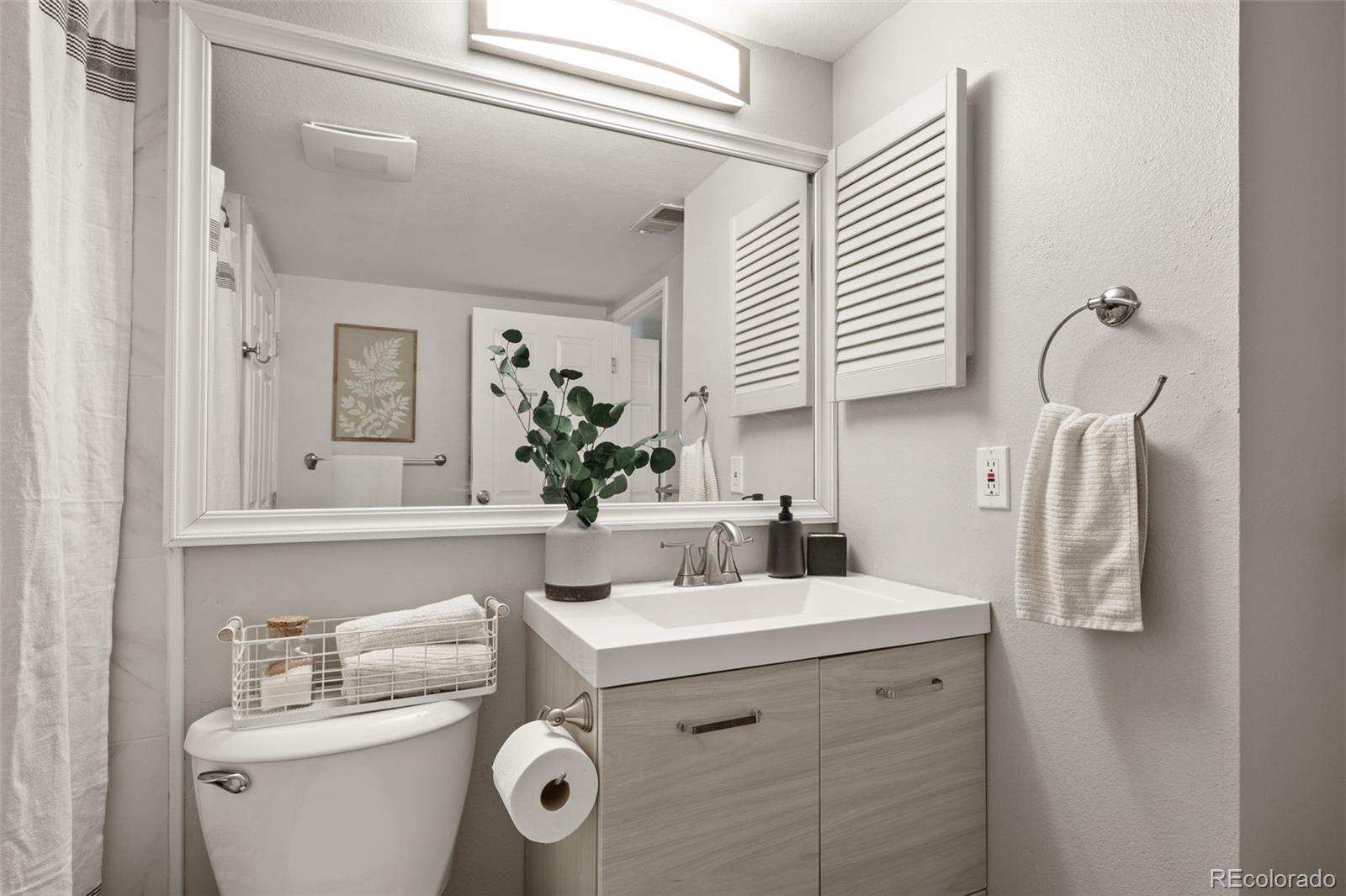 8335 Fairmount Drive Unit: 9-107