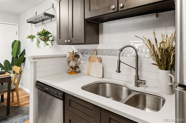 8335 Fairmount Drive Unit: 9-107