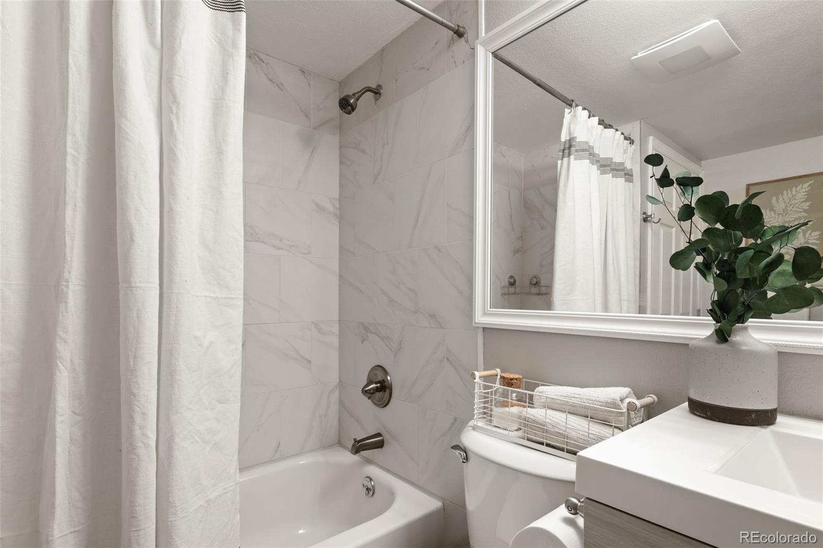 8335 Fairmount Drive Unit: 9-107