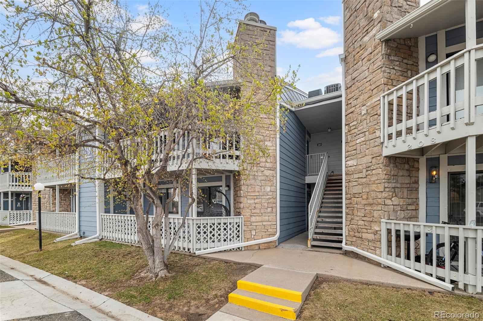 8335 Fairmount Drive Unit: 9-107