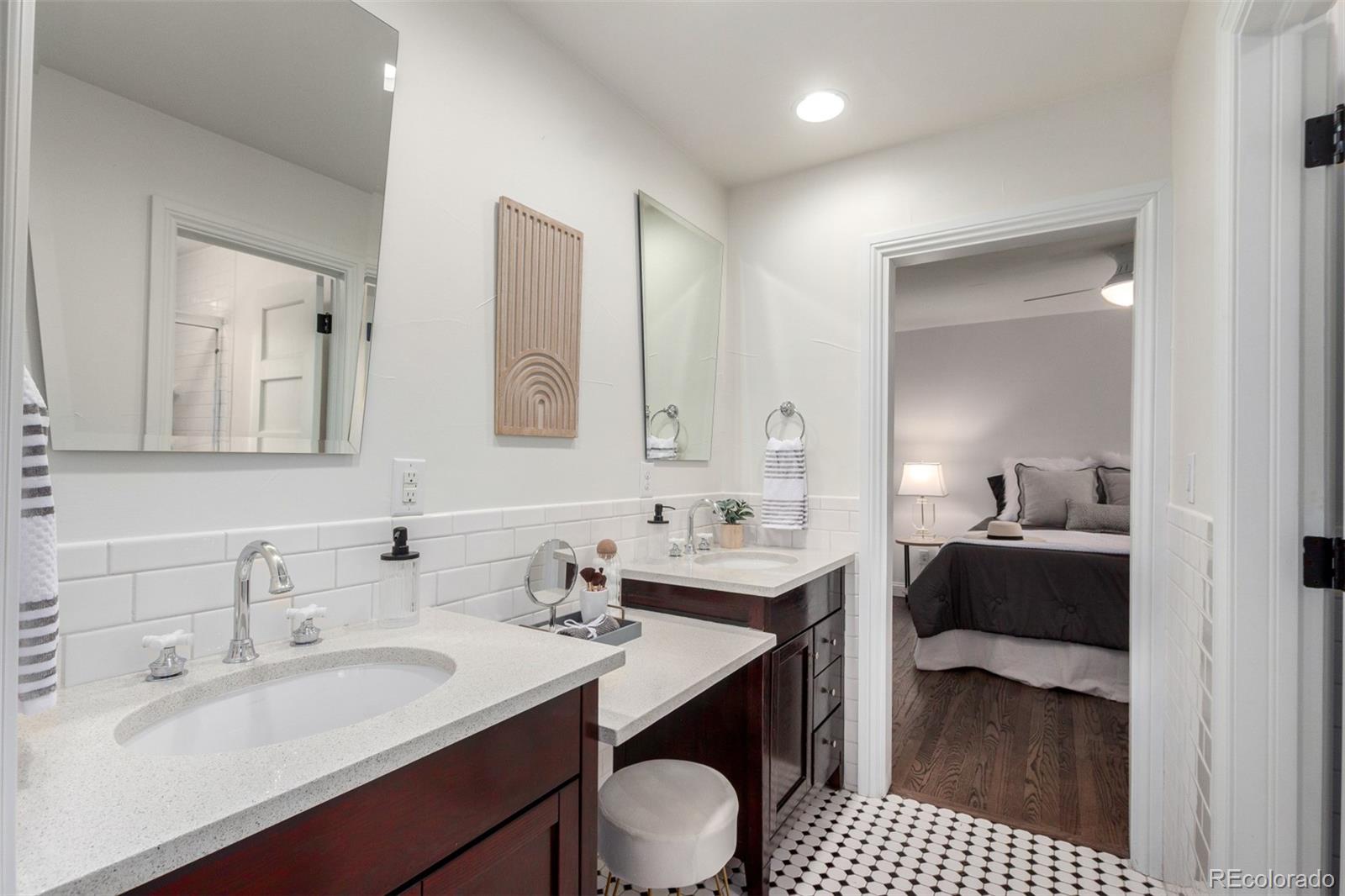 5441 S Clinton Court