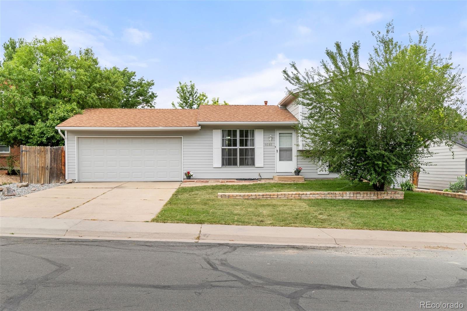 9585 Flower Street