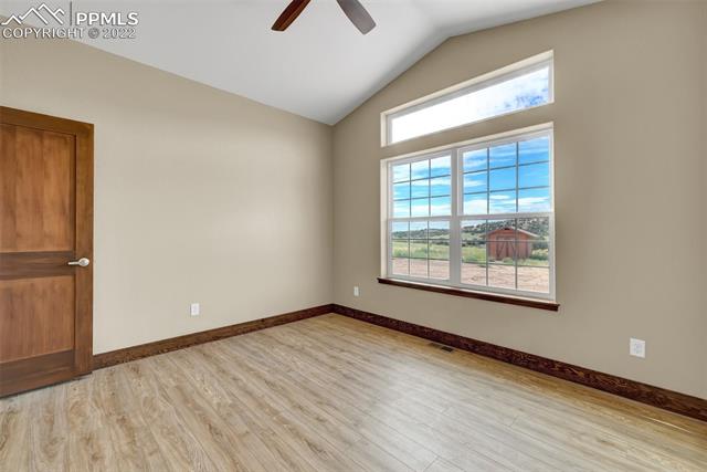 1279 Valley Drive