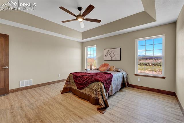 1279 Valley Drive