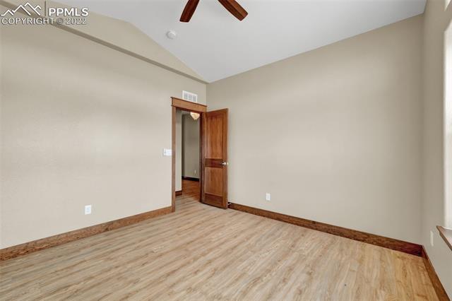1279 Valley Drive