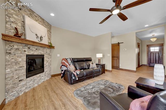 1279 Valley Drive