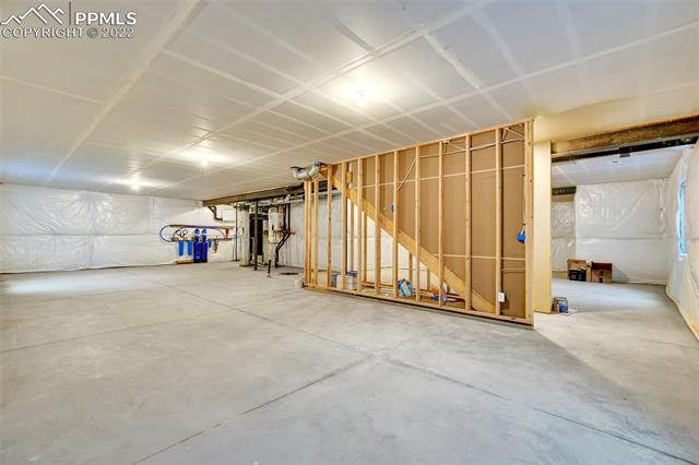 1279 Valley Drive